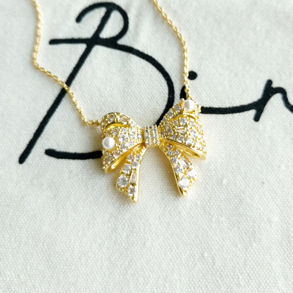 Kendra Scott Bow Necklace - Krista - White Mix Gold - Picture 2 of 4